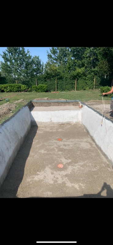 Etape de réalisation d'une piscine Naturelle dans les Bouches du Rhône
