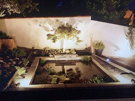 Eclairage de bassin contemporain