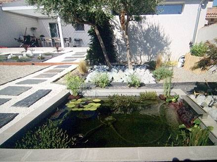 Création d'un bassin contemporain dans le Gard